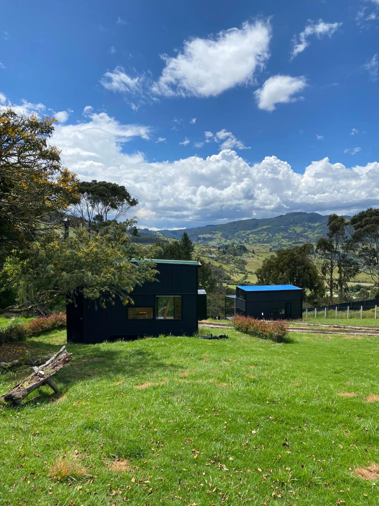 Lodge Rumi Azulada -